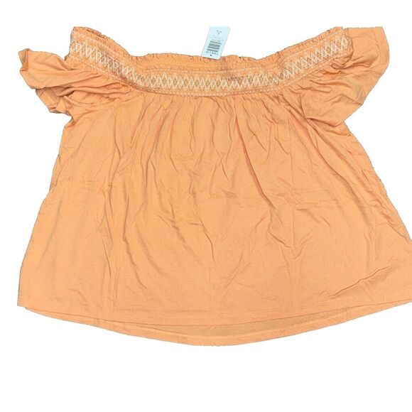 NWT Torrid Peach Off Shoulder Smocked Top Size 1 (14-16) - Picture 5 of 5